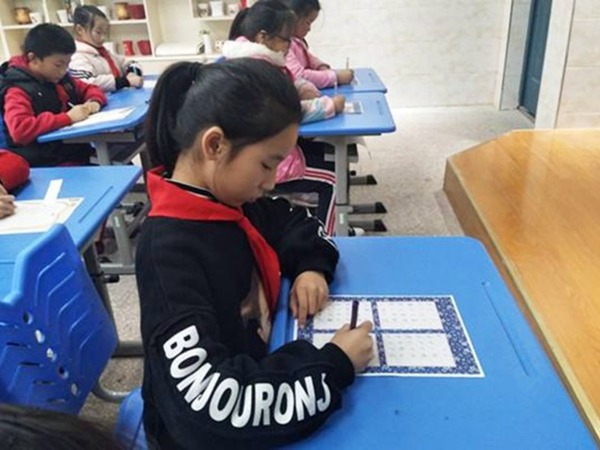 Bài toán tiểu học gây lú: 'Trên thuyền có 75 con bò, 34 con dê, hỏi thuyền trưởng bao nhiêu tuổi' - Đáp án không ai ngờ tới!