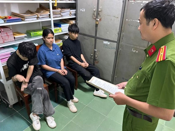 Lời khai ban đầu của 3 nghi phạm người Trung Quốc giết tài xế, cướp taxi