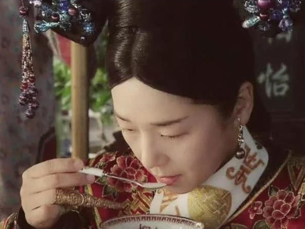 Khi khát, Từ Hy Thái hậu cũng không uống nước lọc như người thường mà chỉ dùng thứ này