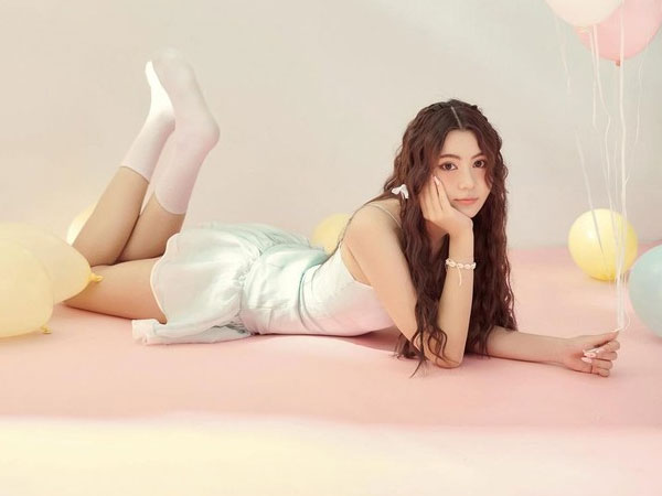 Hạt Dẻ - con gái út của MC Quyền Linh 'bùng nổ visual' với bộ ảnh đón sinh nhật tuổi 16
