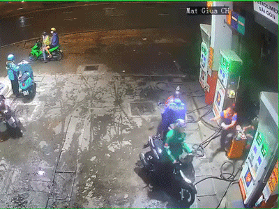 Phát hiện khách hút thuốc ở cây xăng, nam nhân viên có hành động cực dứt khoát