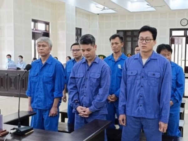 Cựu chủ tịch quận ở Đà Nẵng lĩnh án 9 năm tù sau vụ 'lại quả' 33% gói thầu nạo vét cống