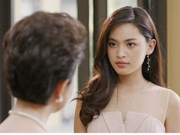 Ngay đêm tân hôn, mẹ chồng đã gõ cửa phòng để đòi lại vàng cưới, câu nói của cô giúp việc khiến tôi lo sợ