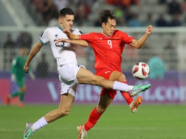 AFF Cup 2024 đá 'lấn' sang năm 2025