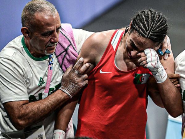Nữ võ sĩ oà khóc nức nở, ấm ức khi bị ngờ vực chuyển giới ở Olympic, tuyên bố đanh thép khi giành huy chương: 'Tôi là phụ nữ'