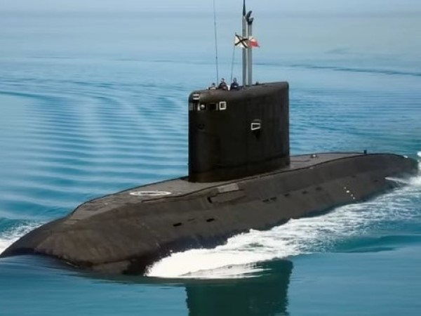 Ukraine tuyên bố đánh chìm tàu ngầm Nga ở Sevastopol