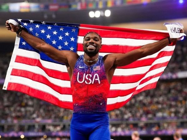 Kinh điển đua HCV chạy 100m Olympic: VĐV điền kinh Mỹ đánh bại đối thủ nhờ hơn 5 phần nghìn giây