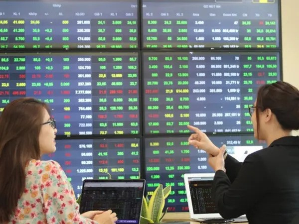 Kỳ vọng thị trường chứng khoán hết ì ạch