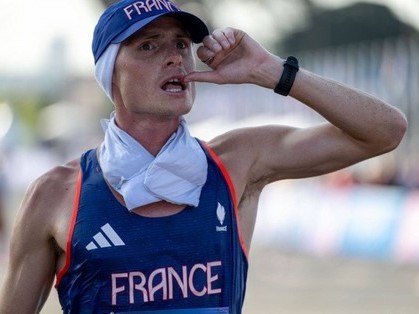 Độc lạ Olympic: Đang dự Olympic thì phải xin về vì vợ đau đẻ, nam VĐV vẫn phá kỷ lục cá nhân