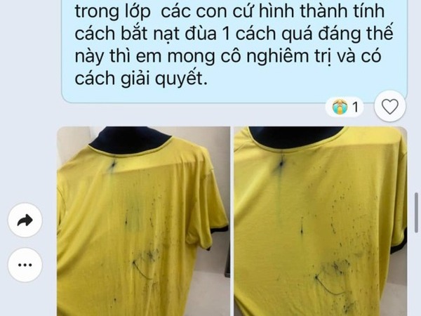 Bà mẹ chia sẻ hình ảnh chiếc áo con trai lấm tấm mực, phụ huynh khác hốt hoảng: 'Chuyển trường ngay, chị còn đợi điều gì nữa?'