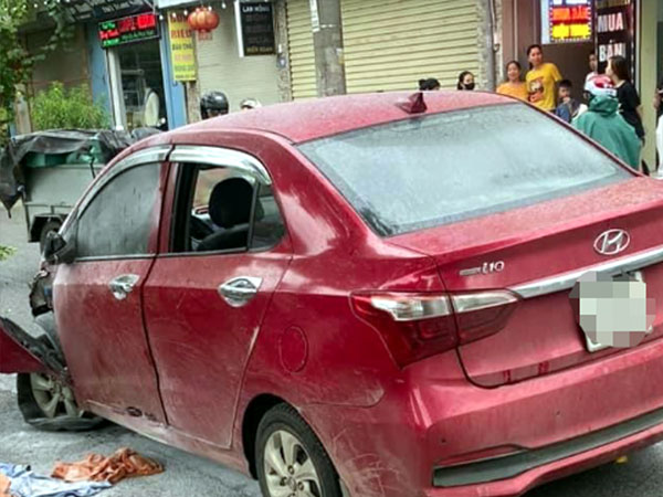 Công an thông tin vụ đốt ô tô sau va chạm giao thông ở Hà Nội