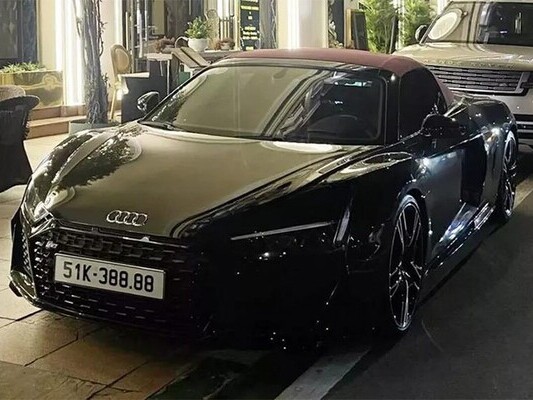 Tóm gọn Audi R8 V10 Spyder biển 'tứ quý 8' cực VIP ở Sài Gòn
