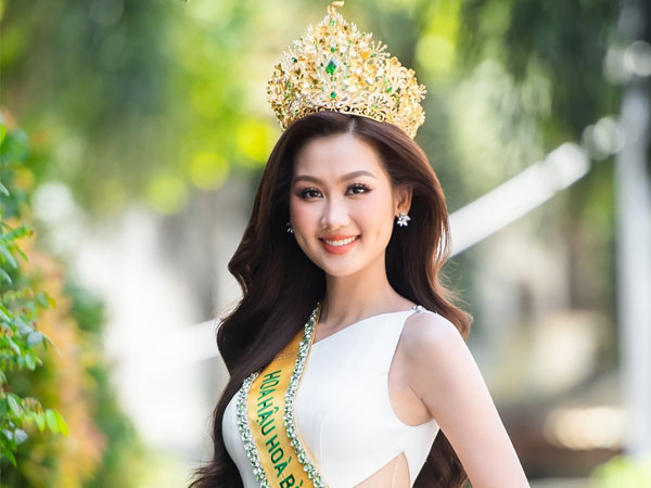 Hoa hậu Quế Anh: Gia đình tôi có truyền thống cách mạng, bố mẹ đều là Đảng viên