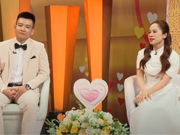 Bị vợ từ chối 'chuyện ấy', chồng bực tức đập vỡ 2 chiếc điện thoại