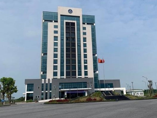 Chưa đáp ứng yêu cầu học tiến sĩ, nữ giảng viên xin nghỉ việc