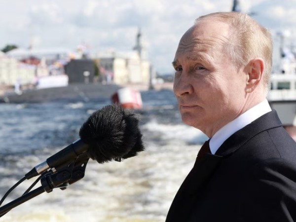 Tổng thống Putin gửi thông điệp đặc biệt cho lãnh tụ tối cao Iran?