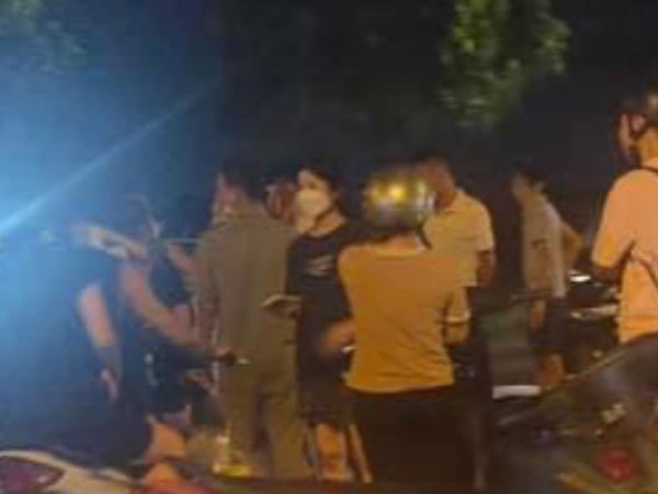 Công an Hà Nội truy tìm xe ô tô gây tai nạn khiến bé gái nguy kịch rồi bỏ chạy