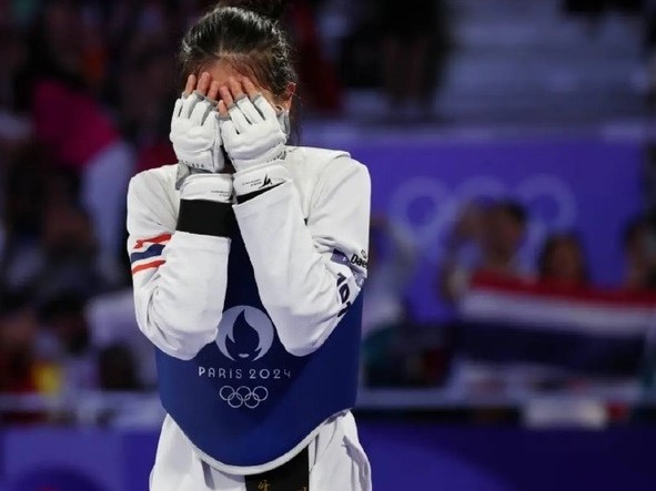 Võ sĩ Thái Lan: Mẹ mất sớm, lập kỷ lục Olympic đúng sinh nhật và dự định đặc biệt khi trở về nước