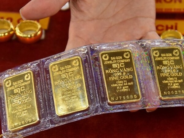 Giá vàng SJC bất ngờ giảm mạnh