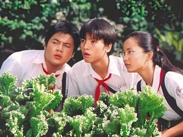 Bộ ba Kính Vạn Hoa hội ngộ sau 20 năm khiến dân tình 'náo loạn', nữ chính U40 vẫn trẻ đẹp khó tin