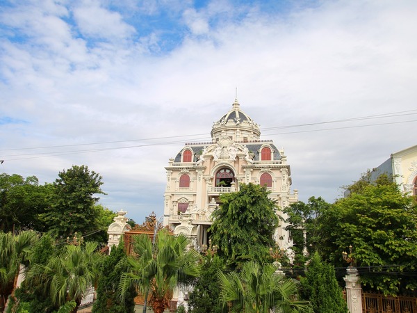 Ngắm nhìn cận cảnh những tòa lâu đài, dinh thự nguy nga, tráng lệ ở ngôi làng tỷ phú tại Nam Định