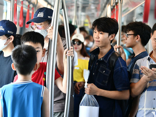 Metro Nhổn - ga Hà Nội đón hơn 100 nghìn lượt khách/ngày, người dân cần lưu ý gì?