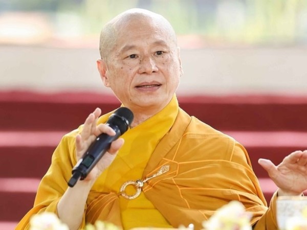 Xử lý ra sao khi chưa có bằng tốt nghiệp cấp 3 nhưng có bằng tiến sĩ?
