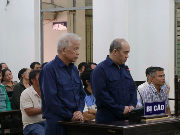 Xét xử vụ nhận hối lộ ở Trung tâm đăng kiểm Khánh Hòa