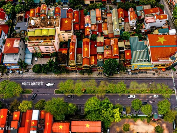 Thực hư hình ảnh cờ Tổ quốc trên mái nhà ở Thanh Hóa