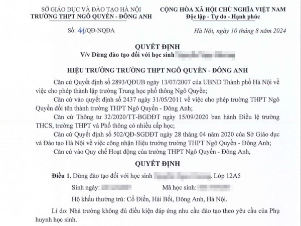 Con bị trường 'dừng đào tạo' vì bố thắc mắc về chương trình học