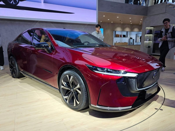 Mazda EZ-6 ra mắt toàn cầu vào mùa thu năm nay, thay thế Mazda6