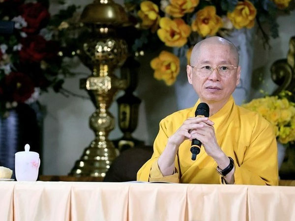 Trường đại học chờ kết luận của cơ quan chức năng để xử lí bằng cấp của ông Vương Tấn Việt