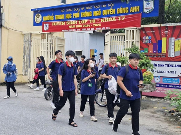 Diễn biến mới vụ con bị 'dừng đào tạo' vì bố thắc mắc chương trình học: Ngậm ngùi chuyển trường cho con