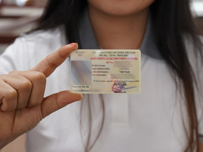 Những giấy phép lái xe sẽ bị thu hồi, không có giá trị sử dụng theo quy định mới