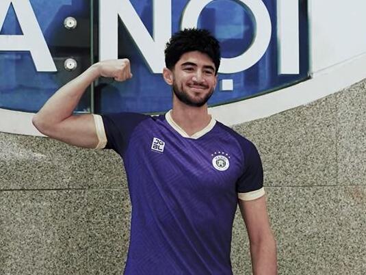 Chuyển nhượng V-League: Hà Nội FC ký hợp đồng với trung vệ Việt kiều cao 1m90