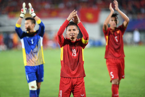2 đội trưởng lứa World Cup của Việt Nam: Người nhận lót tay triệu đô, kẻ rơi vào cảnh thất nghiệp