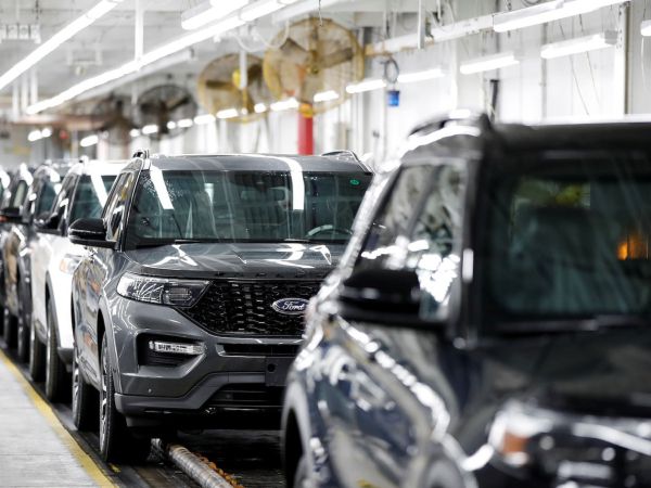 Ford triệu hồi khoảng 85.000 xe Explorer vì động cơ có thể bị bốc cháy