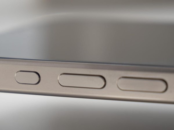 Nút chụp trên iPhone 16 có những tính năng gì?