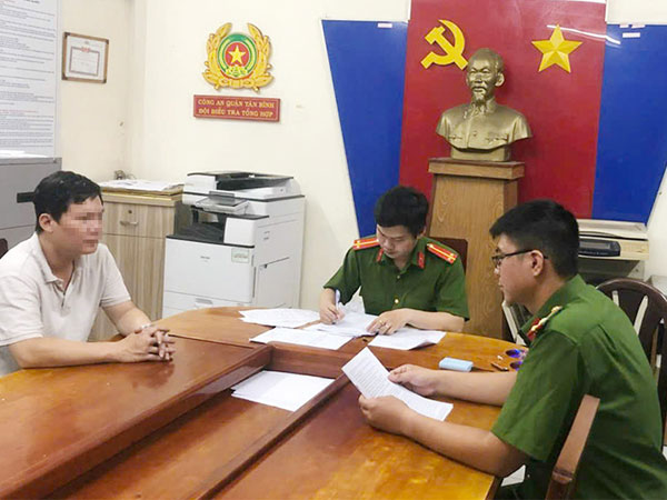 Lời khai của tài xế hất cô gái lên nắp ca pô ở TPHCM