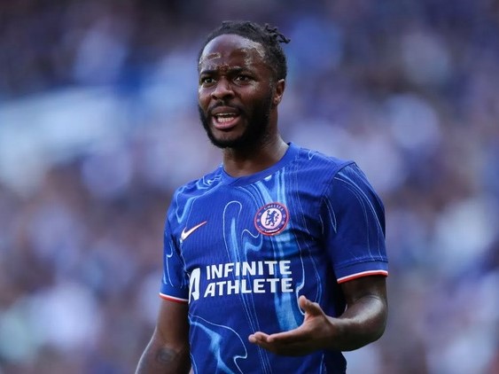 Bị loại khỏi đội hình Chelsea đấu Man City, Sterling tuyên bố 'dằn mặt' gây sốc