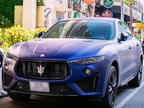 Đi 17.000 km, siêu SUV Maserati Levante từng của Minh 'xí muội' rớt giá 8 tỷ