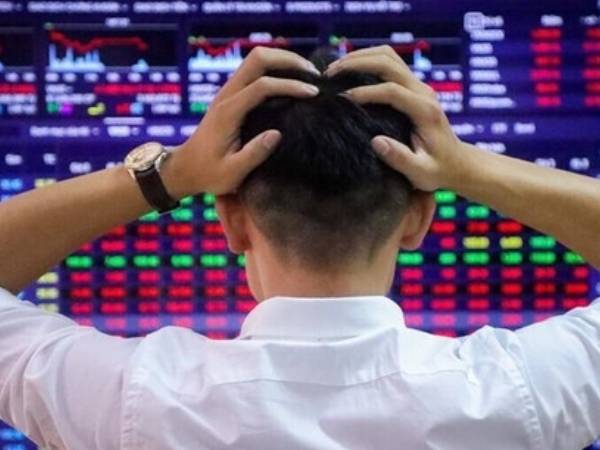 Nhà đầu tư làm gì để tránh mất vốn khi cổ phiếu bị hủy niêm yết?