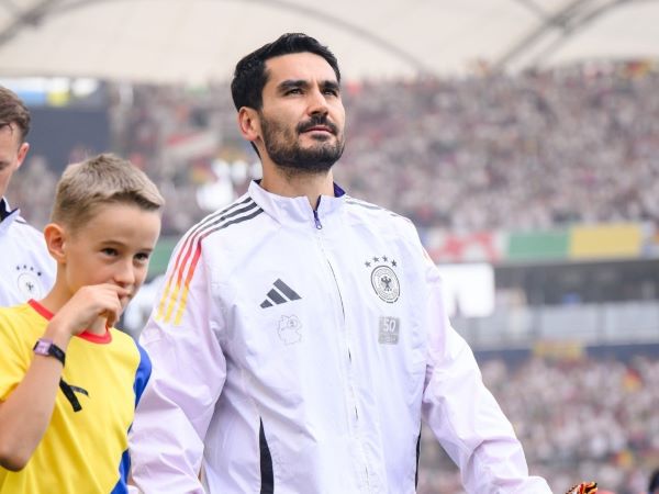 Gundogan bất ngờ giã từ sự nghiệp quốc tế