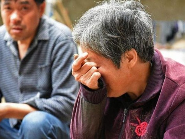 Bác nuôi đến khi đỗ đại học, cháu trai đi 4 năm không về: Ngày hội ngộ, cả gia đình phải sửng sốt