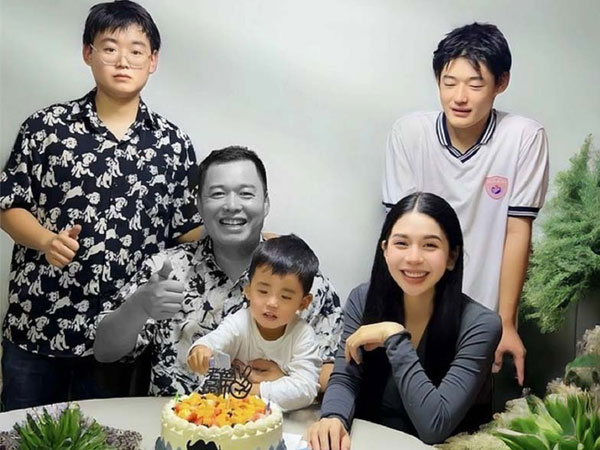 Cuộc chiến ly hôn căng thẳng giữa Hằng Du Mục và chồng Tôn Bằng: Ra đi tay trắng, giành được quyền nuôi cả 4 người con
