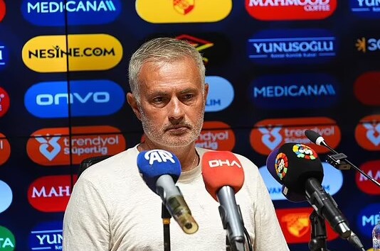 Bị gỡ hòa phút 95, Mourinho châm chọc bóng đá Thổ Nhĩ Kỳ, nói học trò nên 'ăn vạ, câu giờ'