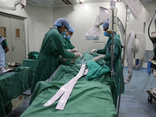 Làm rõ ca tử vong sau thay van động mạch chủ có 3 bác sĩ Bệnh viện Bạch Mai tham gia