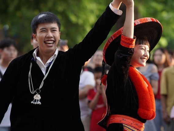 Pu tuyên bố Chải là chồng, phản ứng của người yêu Ceri Thu Hà sau khi 'hay tin' lên thẳng top trending