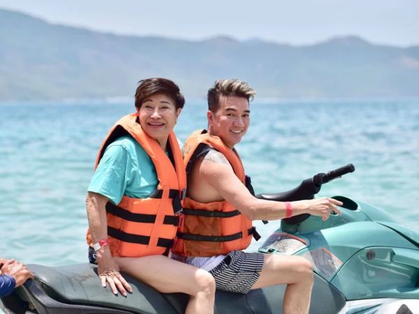 Mối quan hệ của Đàm Vĩnh Hưng và vợ cũ hơn 17 tuổi ra sao sau 3 năm ly hôn?
