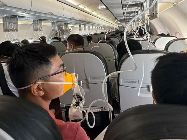 Vì sao chuyến bay VJ776 phải quay đầu để hạ cánh?